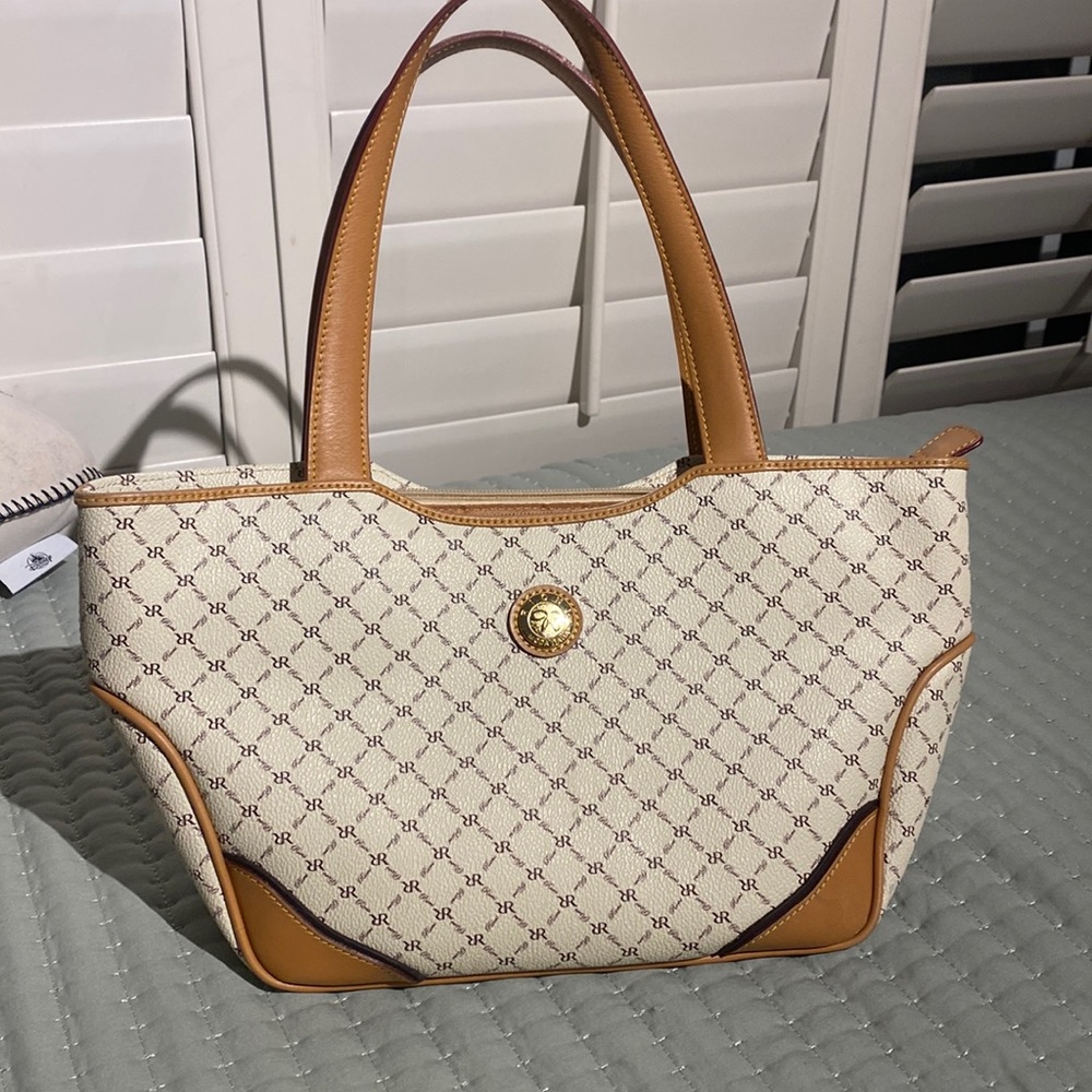 RIONI Tulip Tote Ivory
Espresso Brown